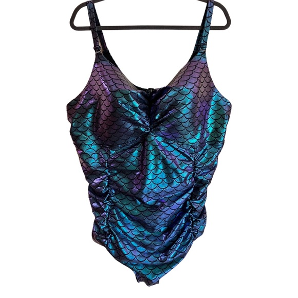 TORRID Green Iridescent Mermaid Everyday
Wire-Free One-Piece Swimsuit - Picture 3 of 11